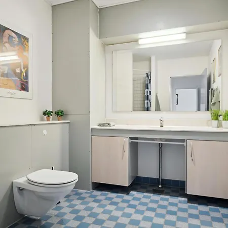 Apartment Bad, Lejl 118